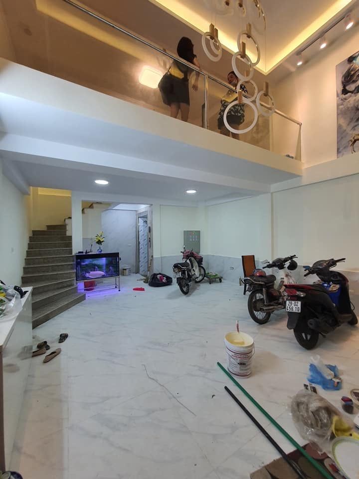 SIÊU PHẨM QUẬN HBT 20M RA MẶT PHỐ NHÀ 7 TẦNG CỰC ĐẸP THANG MÁY GẦN HỒ GƯƠM