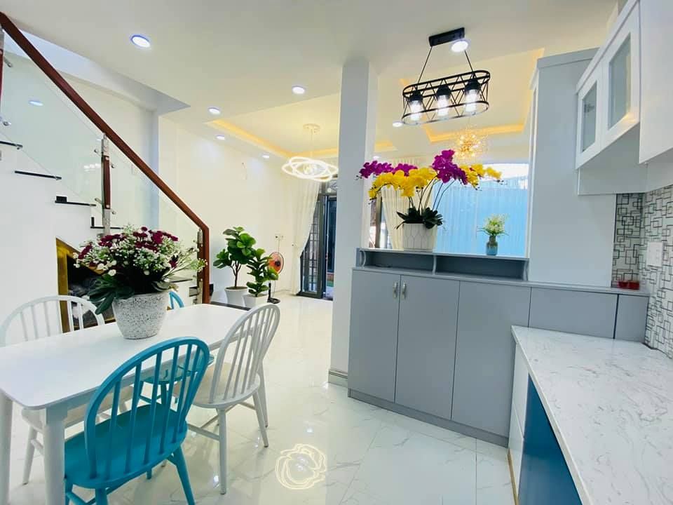 Nhà xinh không gian hiện đại ngay khu trung tâm Thị Trấn nhộn nhịp gần cầu Phú Xuân Q7