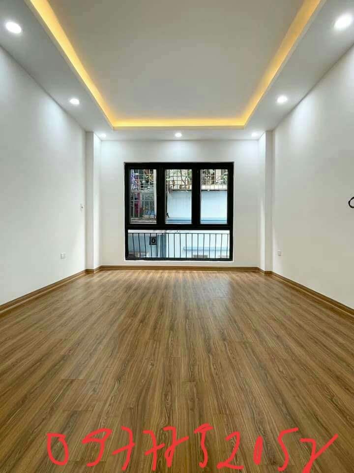 Bán nhà quận Thanh Xuân Khu vực trọng điểm phát triển Nhà mới tinh Ngõ thông thoáng Giá 3.5 tỷ