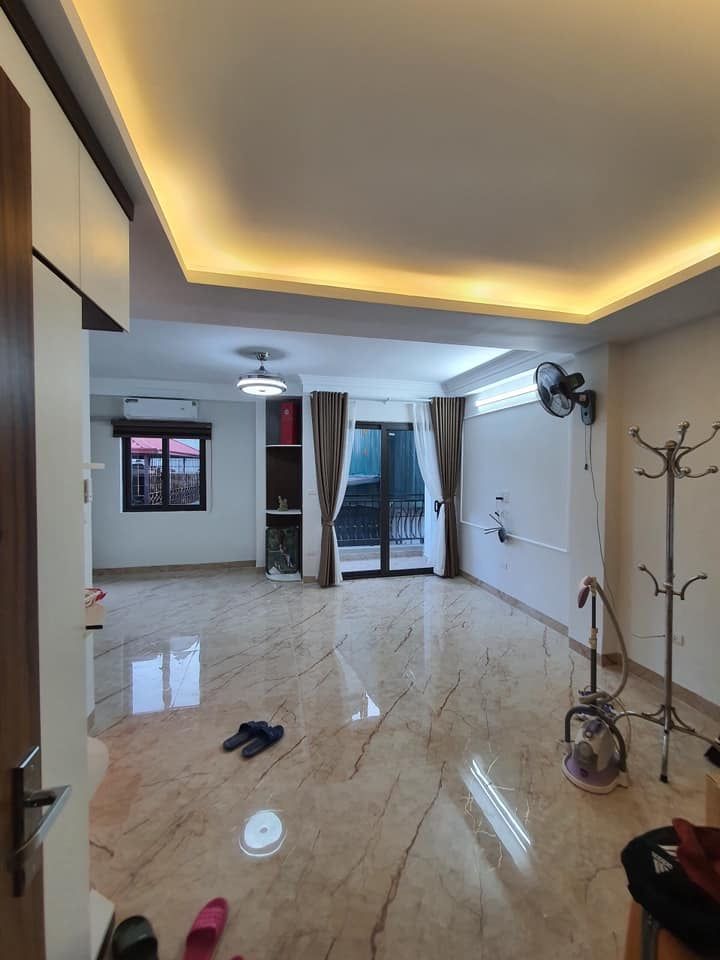 SIÊU PHẨM QUẬN HBT 20M RA MẶT PHỐ NHÀ 7 TẦNG CỰC ĐẸP THANG MÁY GẦN HỒ GƯƠM