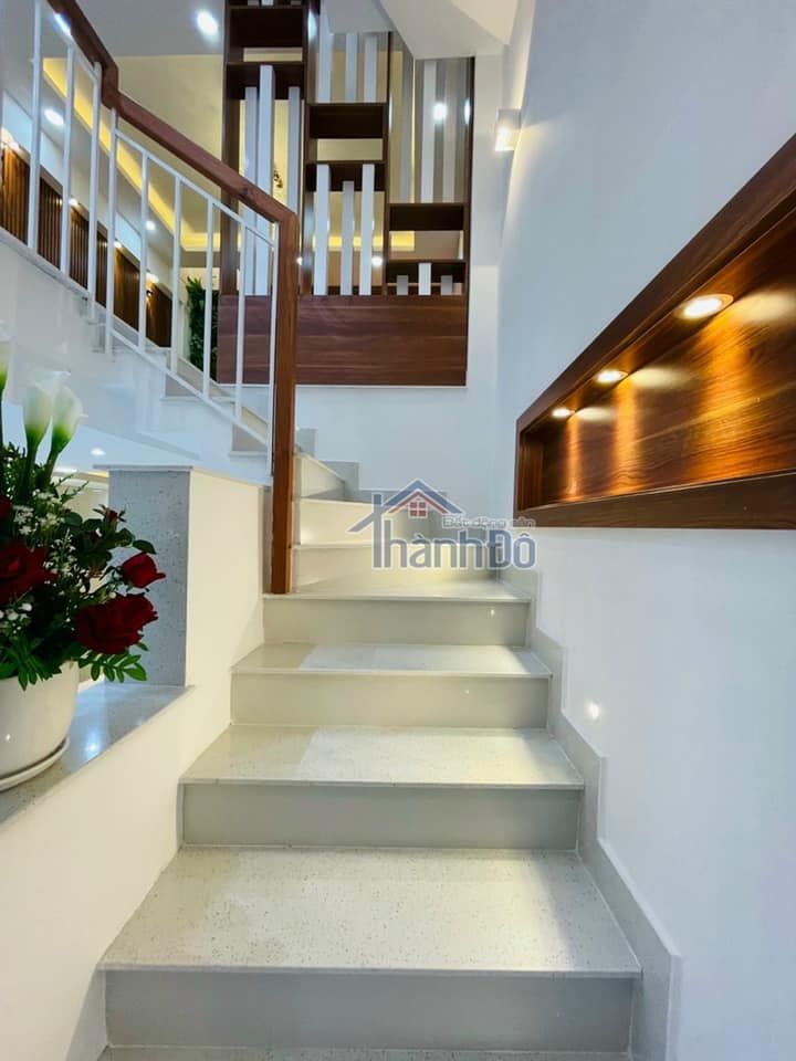 Bán căn nhà đường số 1 phường 11 Gò Vấp, Diện Tích 4+13 Vị trí Víp hẻm thông xe hơi