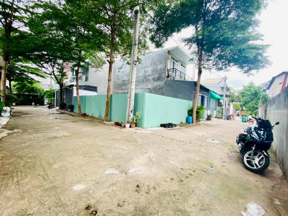 BÁN LÔ ĐẤT GÓC MẶT TIỀN SIÊU ĐẸP GIÁP GÒ VẤP NGAY NGÃ TƯ GA CÁCH NHÀ HÀNG DU LỊCH BẾN XƯA 800m
