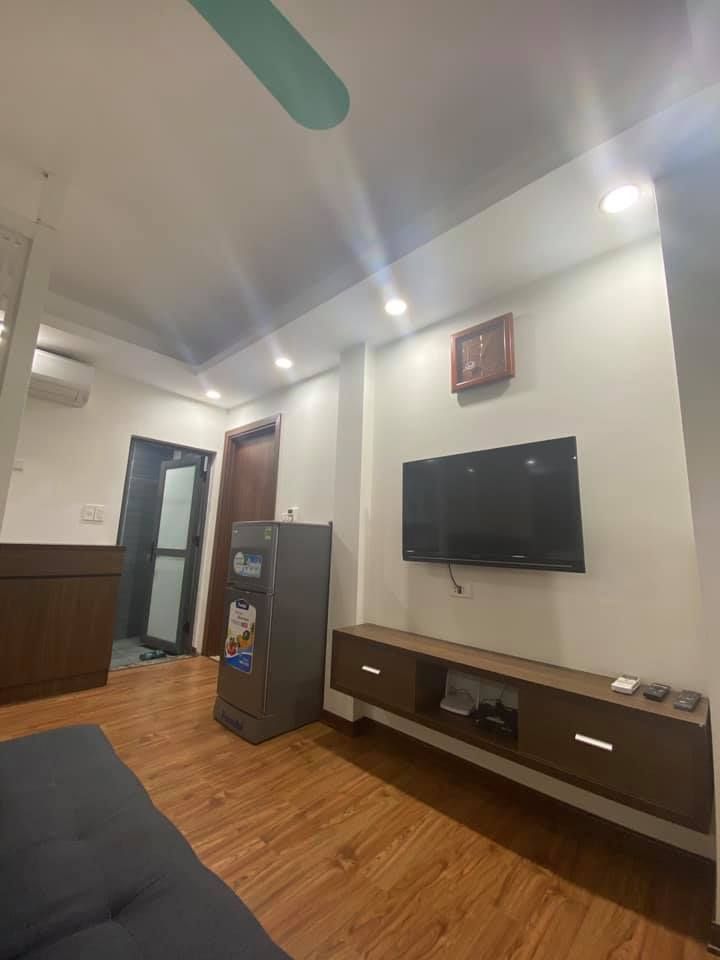 Cho Thuê căn studio Ngõ 445 Lạc Long Quân Tây Hồ Diện tích 30m2 Nội thất điều hoà nóng lạnh