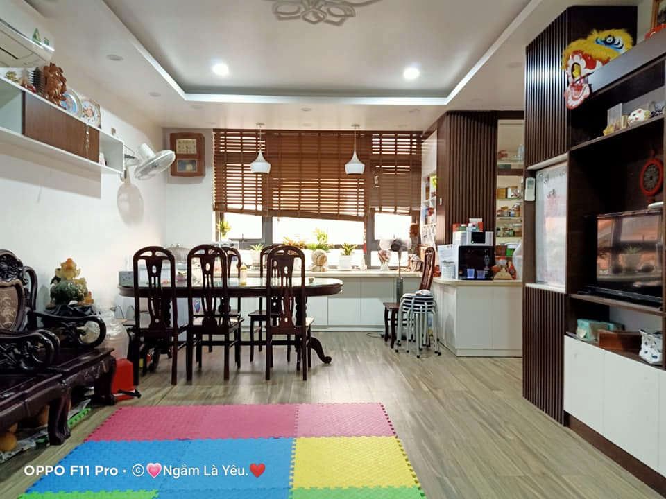 Bán nhà Nguyễn Khánh Toàn 63,7 m2 MT 5,72m Thang máy, Lô góc, Ô TÔ tránh 10,2 Tỷ