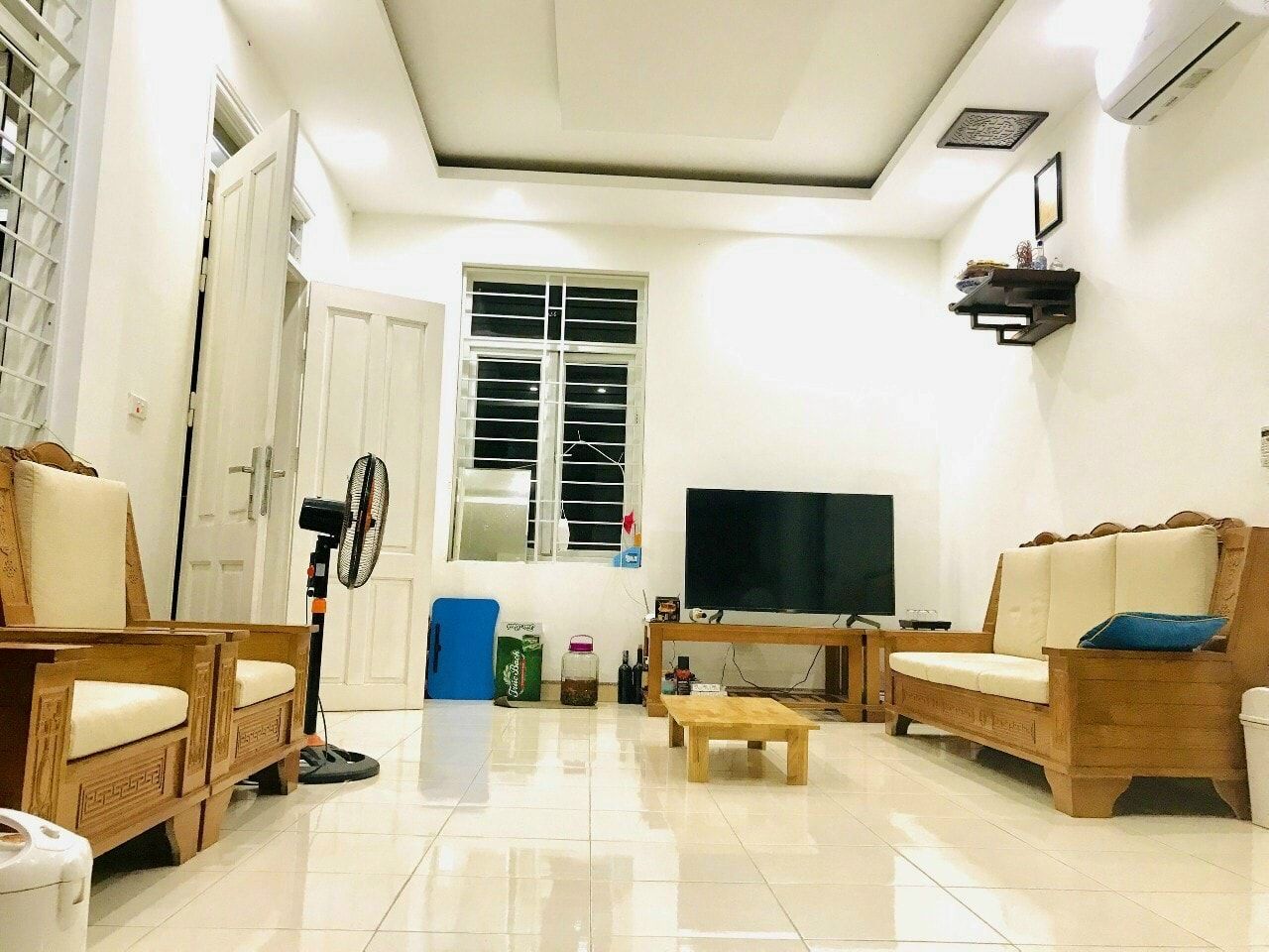 Chính chủ cần tiền để duy trì hoạt động kd nên muốn nhượng lại căn nhà mới xây cư yên lương sơn