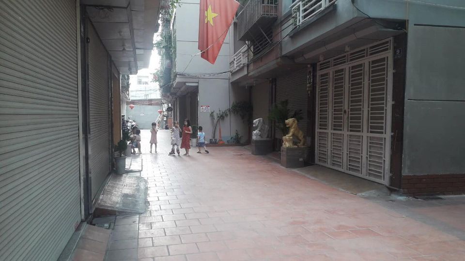 NHÀ 4 TẦNG VĨNH TIẾN VĨNH NIỆM LÊ CHÂN DT 55m2 Hướng Tây Nam Nhà 2 phòng khách , 3 phòng ngủ