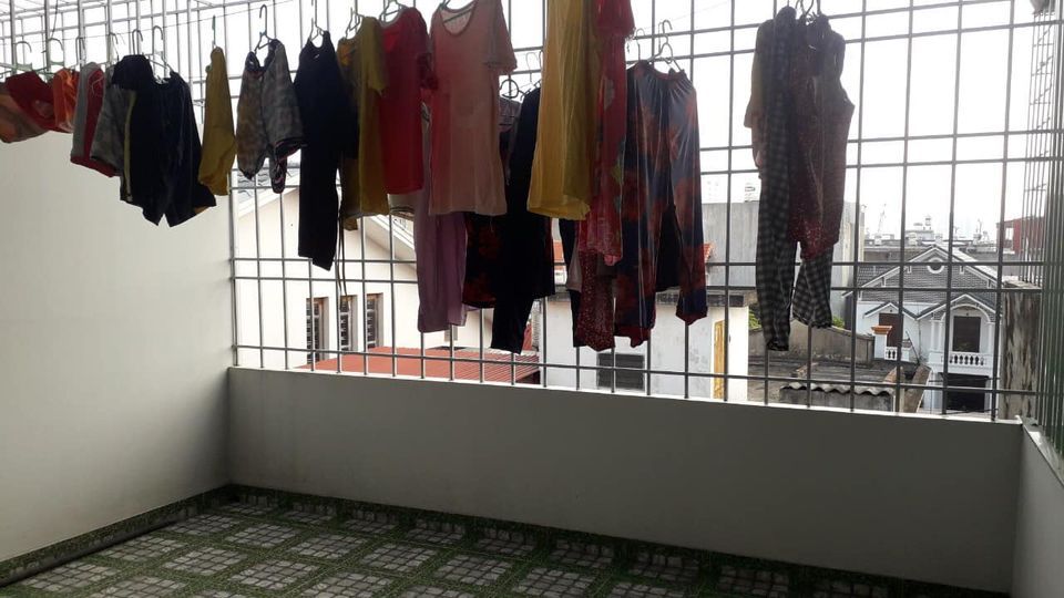 NHÀ 4 TẦNG VĨNH TIẾN VĨNH NIỆM LÊ CHÂN DT 55m2 Hướng Tây Nam Nhà 2 phòng khách , 3 phòng ngủ