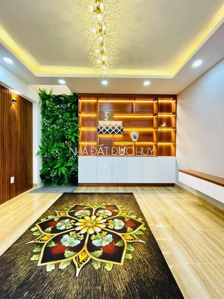 Bán nhà sau căn mặt tiền p11 Gò Vấp DT Khủng 4 x 13m đúc 1 lững 3 lầu sân thượng trước sau