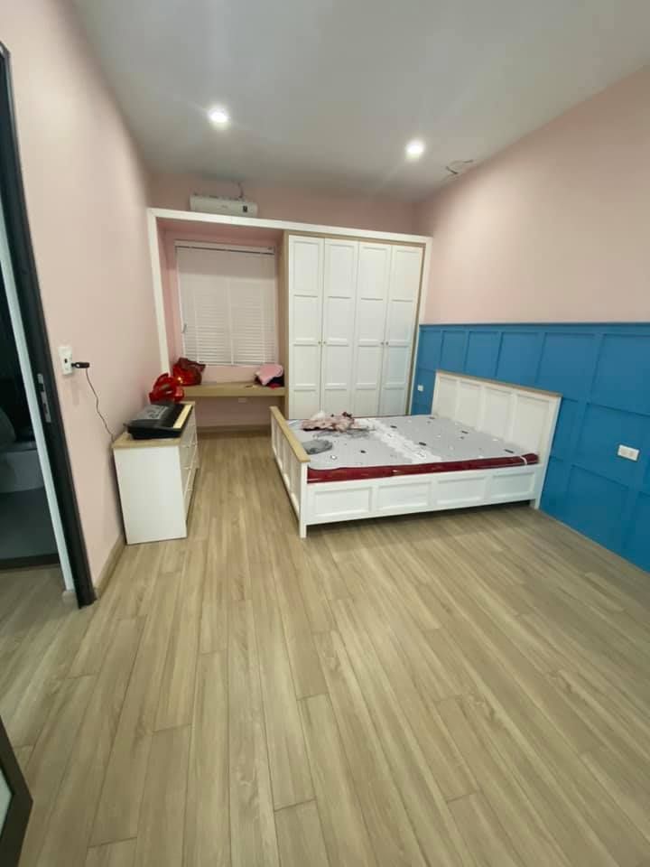 gia đình cần bán căn nhà cực đẹp mặt đường lớn đường Phố Hương, p. Trung Thành Thái Nguyên