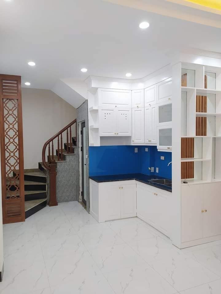Bán nhà quận Thanh Xuân Khu vực trọng điểm phát triển Nhà mới tinh Ngõ thông thoáng Giá 3.5 tỷ