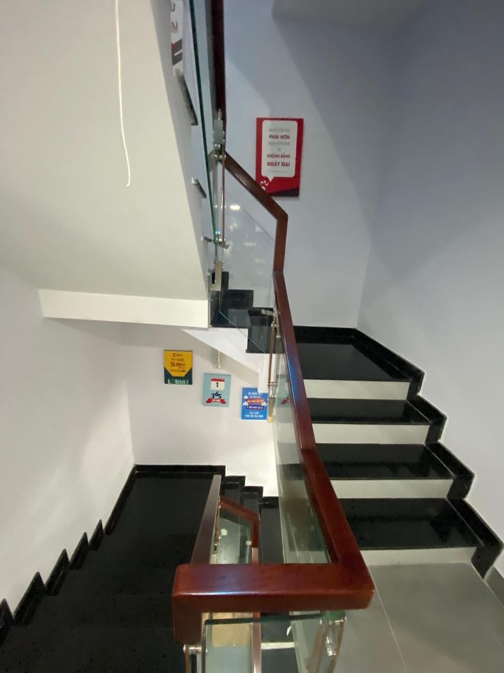 Nhà Mặt tiền Phó Cơ Điều Phường 12 , Quận 5 đoạn 2 chiều xe chạy và đậu thoải mái DT