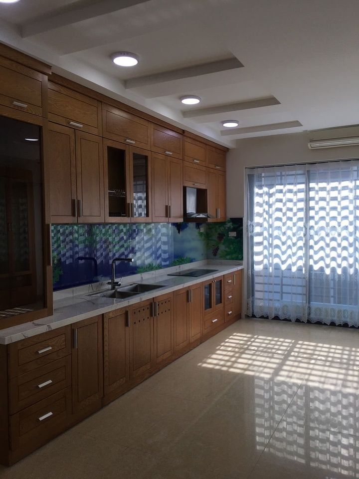Bán gấp biệt thự Lạc Long Quân !!! Ô tô tránh, kinh doanh Ngõ thông, sổ nở hậu Diện tích 74m2