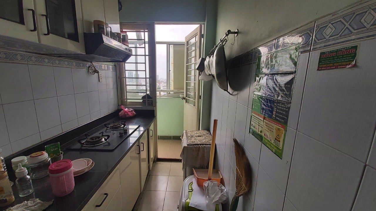 Chính chủ Bán chung cư Phú Thọ Quận 11 - 65m2 2PN có sổ view đẹp thoáng mát giá siêu Tốt 2T480