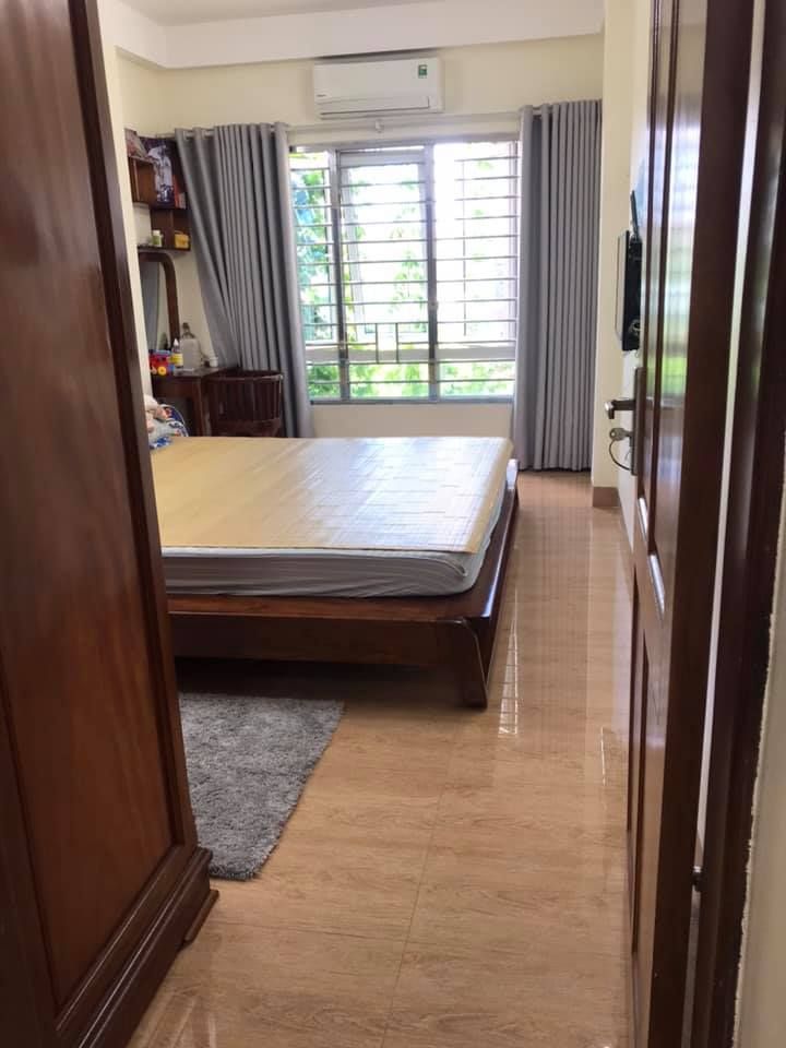 Gia đình cần bán nhà khu tái định cư lưu phái xã ngũ hiệp huyện thanh trì hn.khu nhà ở rất sạch sẽ