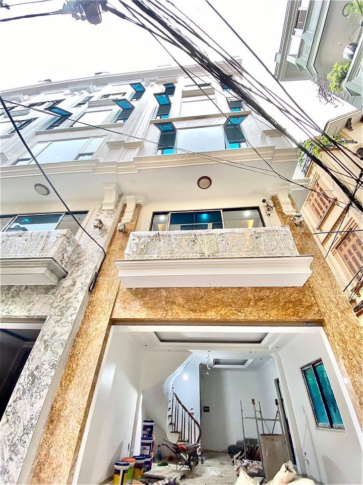 Bán nhà Cầu Giấy 45m2 7 tầng mặt tiền 4,8m Nhà vip nhất khu Đang trong quá trình hoàn thiện