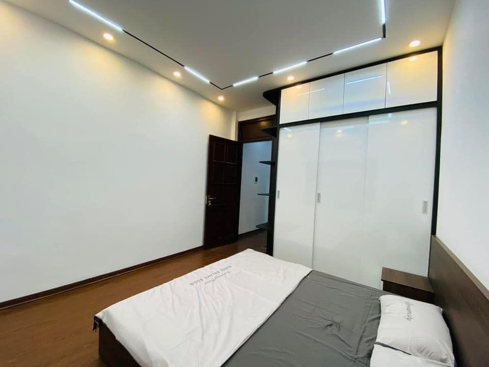 Bán gấp nhà 36m ngõ Chùa Bộc, oto tránh 10m, 2 thoáng ở Sướng 4 tỷ 1LH 0373729889