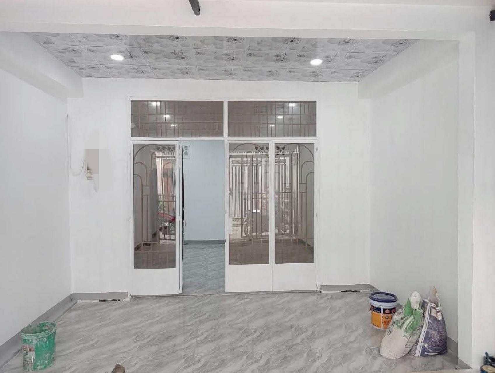Nhà cấp 4 , 82m2 (4,5x18) sát mt Trương Thị Hoa Q12 , hẻm kiamoning , 4 tỷ nhỉnh 0932030061