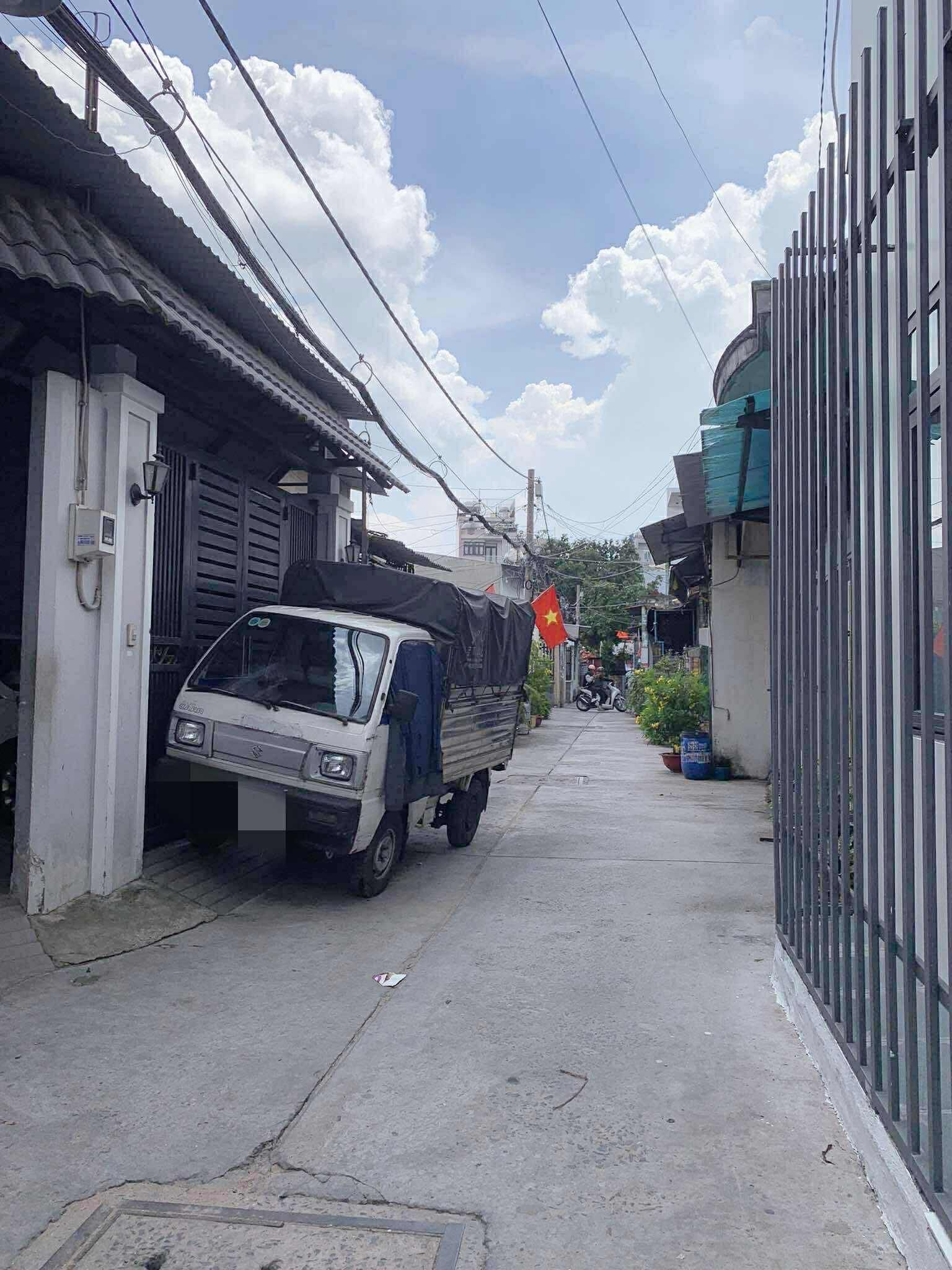 Nhà cấp 4 có lửng hxh thông 79m2 Đông Bắc Q12 ,liền kề Phần Mềm Quang Trung – 5 tỷ nhỉnh 0932030061