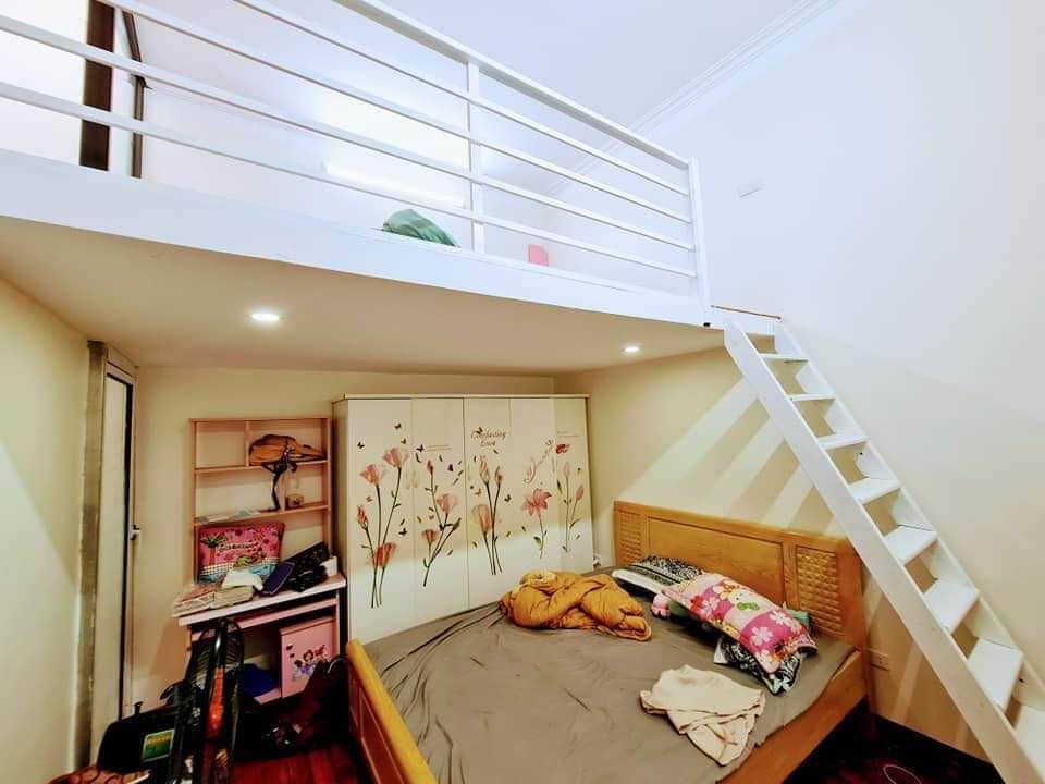 Bán nhà đẹp Bằng Liệt Hòng Mai 4 Tầng Giá 2t35 Tỷ .ô tô đỗ cửa T1 Phòng khách