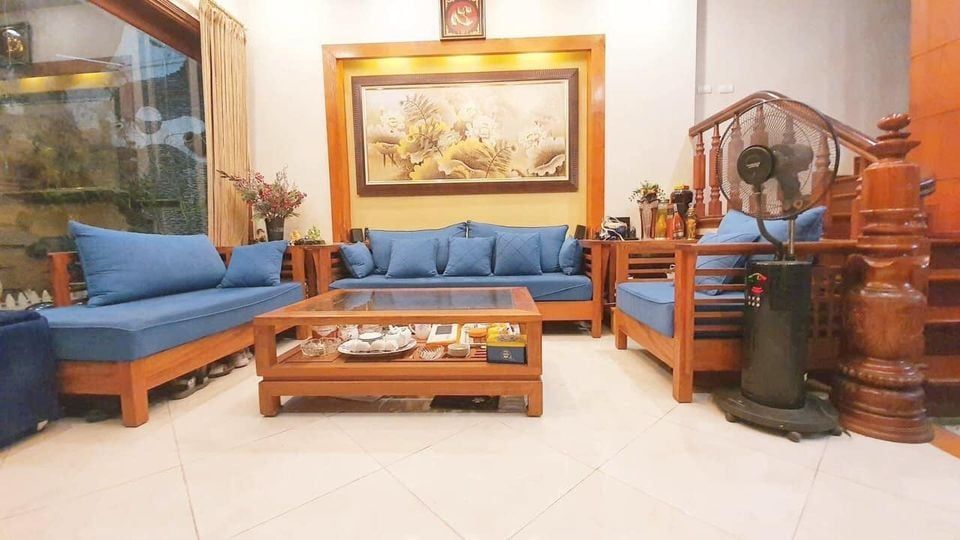 NHÀ ĐẸP HOÀNG QUỐC VIỆT PHÂN LÔ Ô TÔ TRÁNH KINH DOANH VĂN PHÒNG THÔNG SỐ HOA HẬU, SỔ VUÔNG