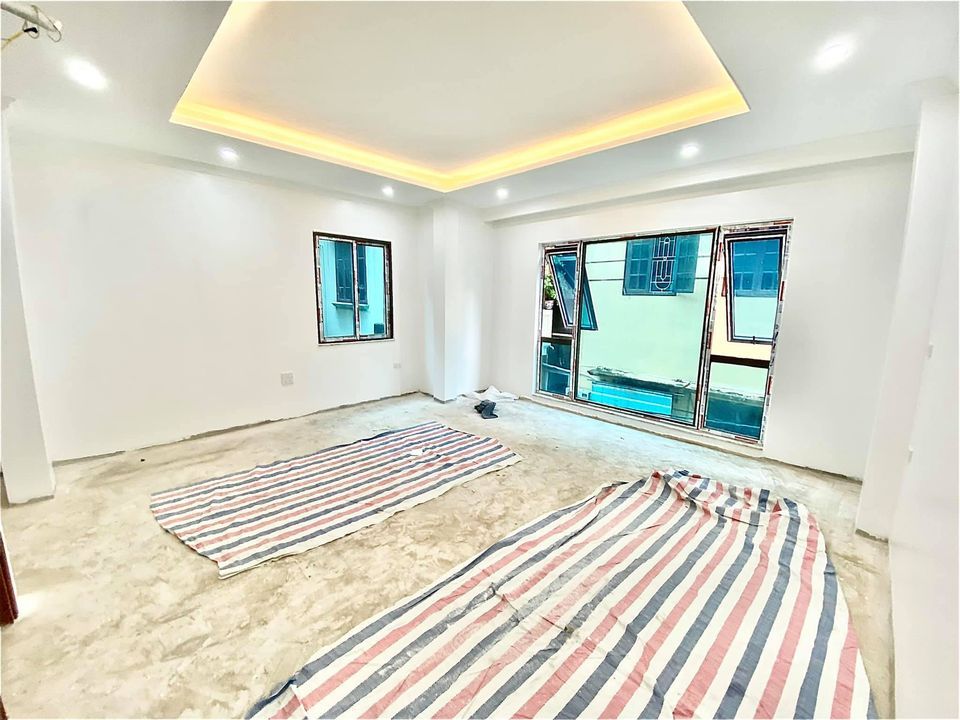 Bán nhà Cầu Giấy 45m2 7 tầng mặt tiền 4,8m Nhà vip nhất khu Đang trong quá trình hoàn thiện