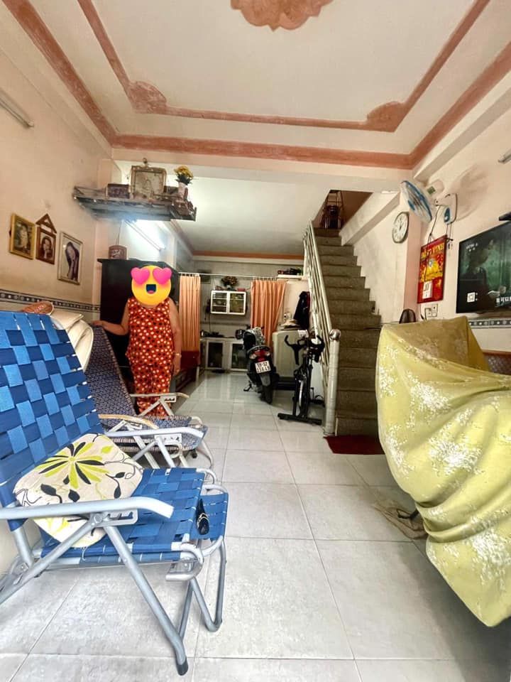 Bán nhà Đông Hồ 29m2 2 lầu ngang 3m8 dài 7m5 2tỷ5 Phường 4 Quận 8