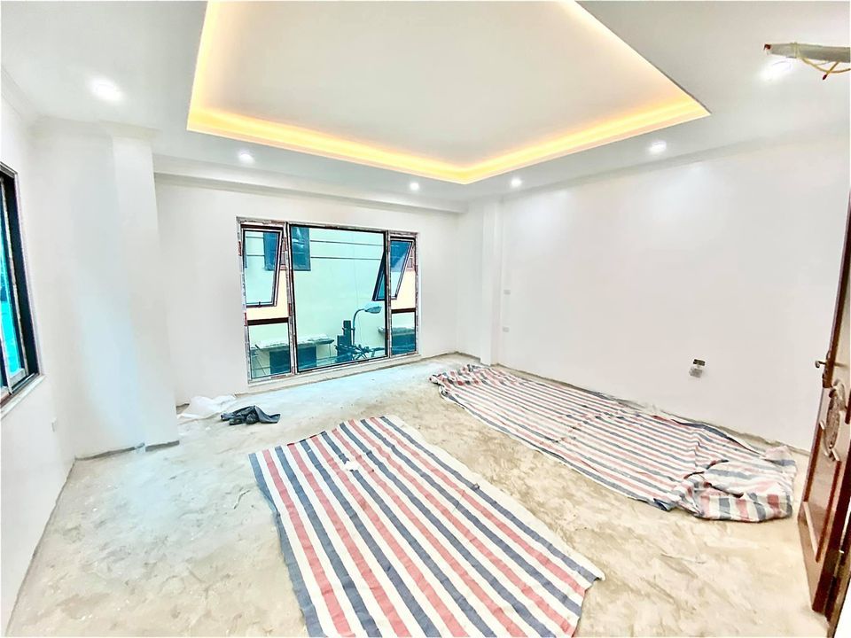 Bán nhà Cầu Giấy 45m2 7 tầng mặt tiền 4,8m Nhà vip nhất khu Đang trong quá trình hoàn thiện