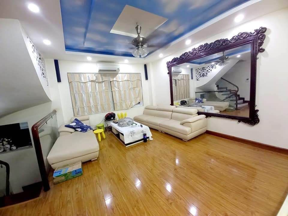 Bán nhà đẹp lung linh. Tả Thanh Oai Thanh Trì , 4 Tầng ,giá 2.45Tỷ , ngõ rộng