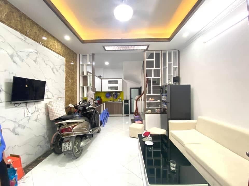 Chủ nhà cần bán gấp nhà ở phố Thọ Lão, gần Lò Đúc và Nguyễn Công Trứ, Trung tâm Quận Hai Bà Trưng.