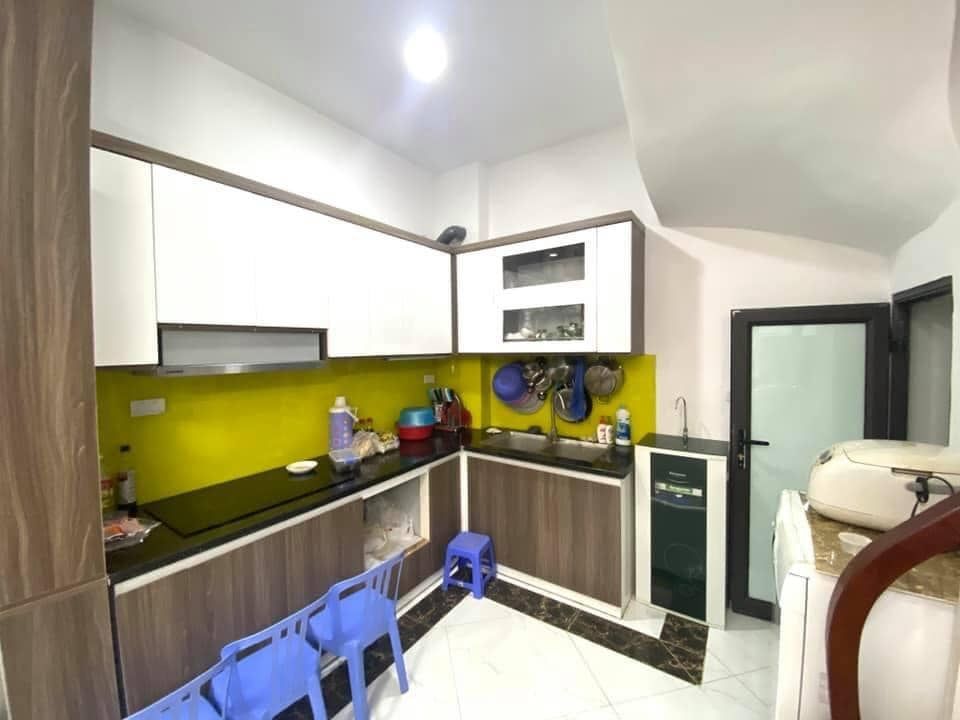 Chủ nhà cần bán gấp nhà ở phố Thọ Lão, gần Lò Đúc và Nguyễn Công Trứ, Trung tâm Quận Hai Bà Trưng.