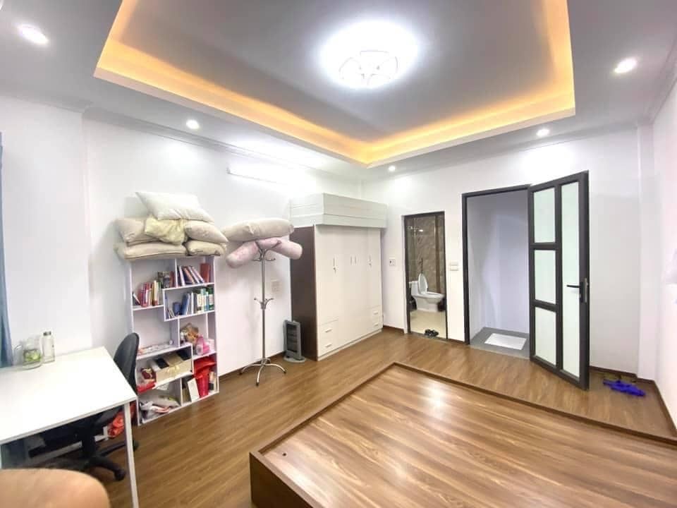Chủ nhà cần bán gấp nhà ở phố Thọ Lão, gần Lò Đúc và Nguyễn Công Trứ, Trung tâm Quận Hai Bà Trưng.