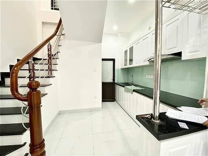 NHÀ MỚI - 20M RA HỒ TÂY - 20M RA PHỐ - VỊ TRÍ VÀNG - CỰC KÌ HIẾM Diện tích 45m2, nhà mới xây 5 tầng
