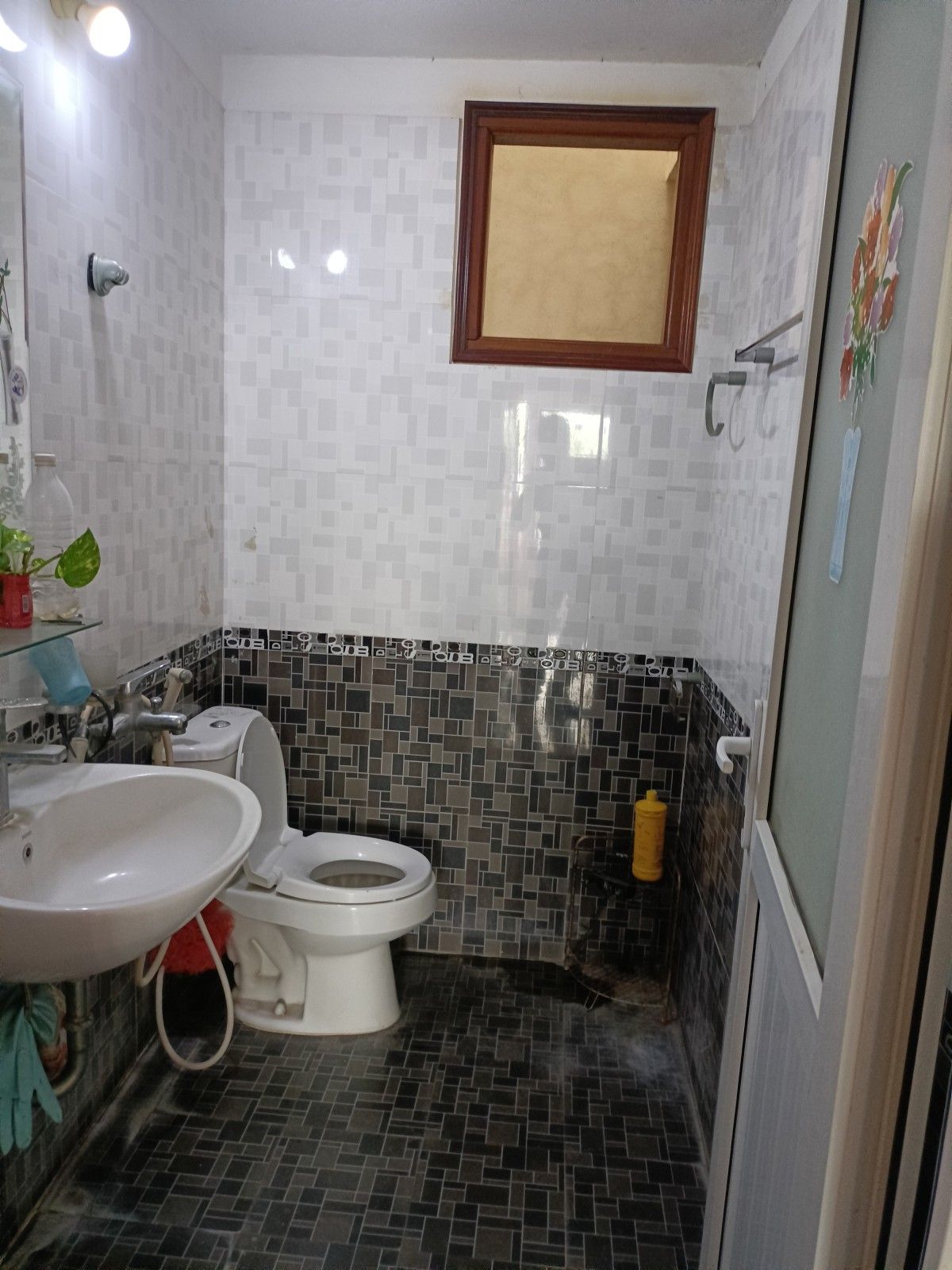 nhà La khê rộng ôtô 7 chỗ đỗ cửa, 20m ôtô tránh Căn nhà xây dựng chắc chắc đầy đủ công năng