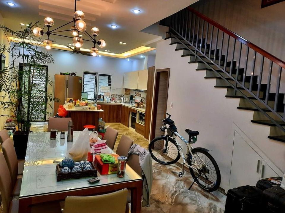 CẦN BÁN NHANH NHÀ PHÂN LÔ CÁN BỘ PHỐ NGỌC KHÁNH HAI MẶT NGÕ TRƯỚC SAU CHỦ ĐỂ LẠI TOÀN BỘ NỘI THẤT