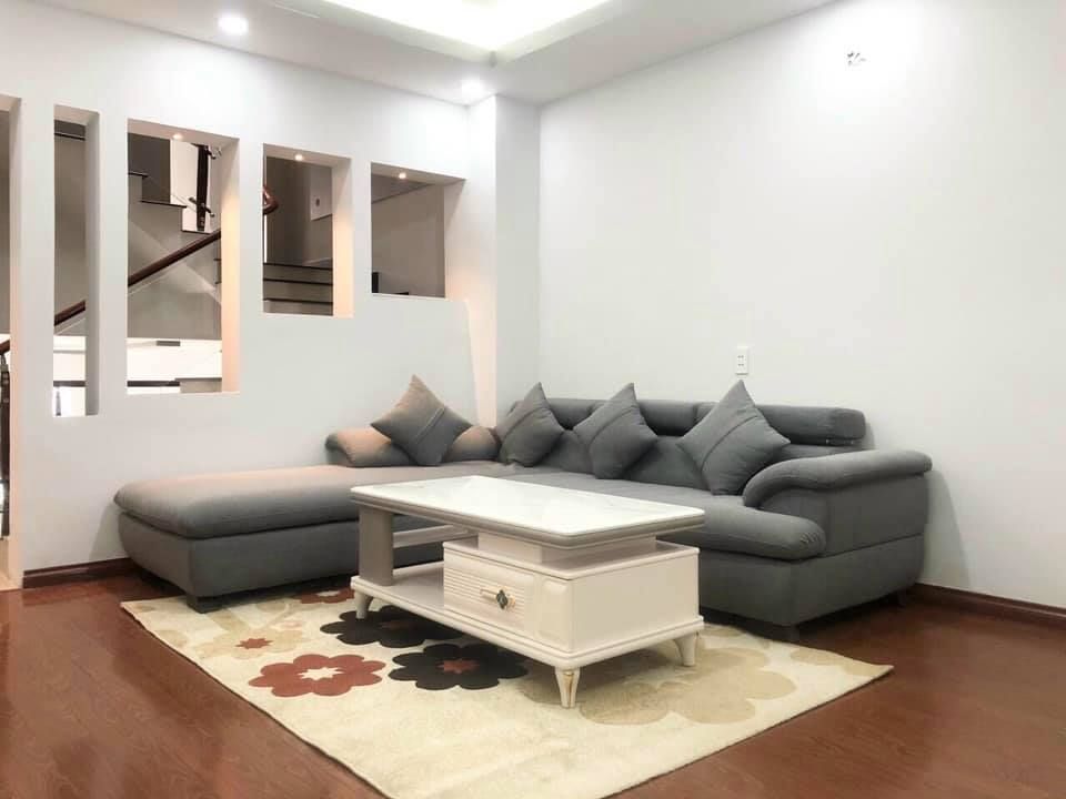 Bán Nhà mặt tiền đường số 3 ngay chợ tân Mỹ quận 7. DT: 4 x 15m, giá 11.2 tỷ, đường 8m.