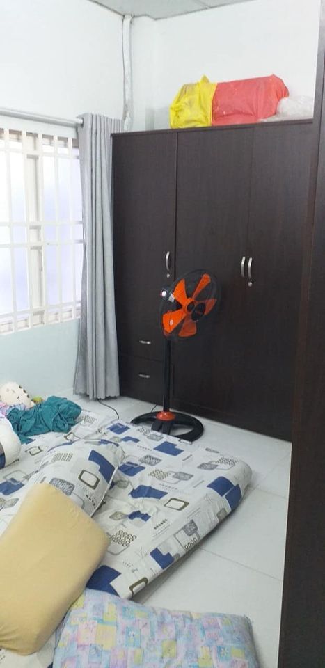 bán nhà p4Q8 phạm thế hiển DT 5×7 một trệt một Lầu. 2 phòng2wc Sổ hồng riêng
