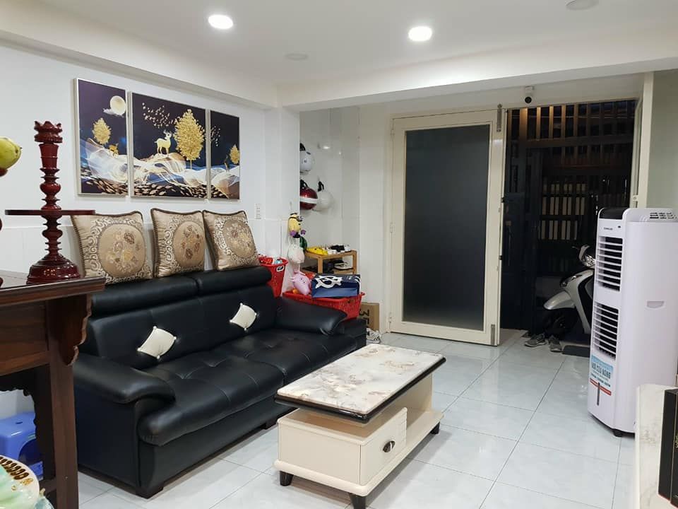 nhà bán phường 7Q8 pham thế hiển dt 3.5×12 một trệt 2 lầu 4 phòng 3 tole..shr hoàn công đầy đủ