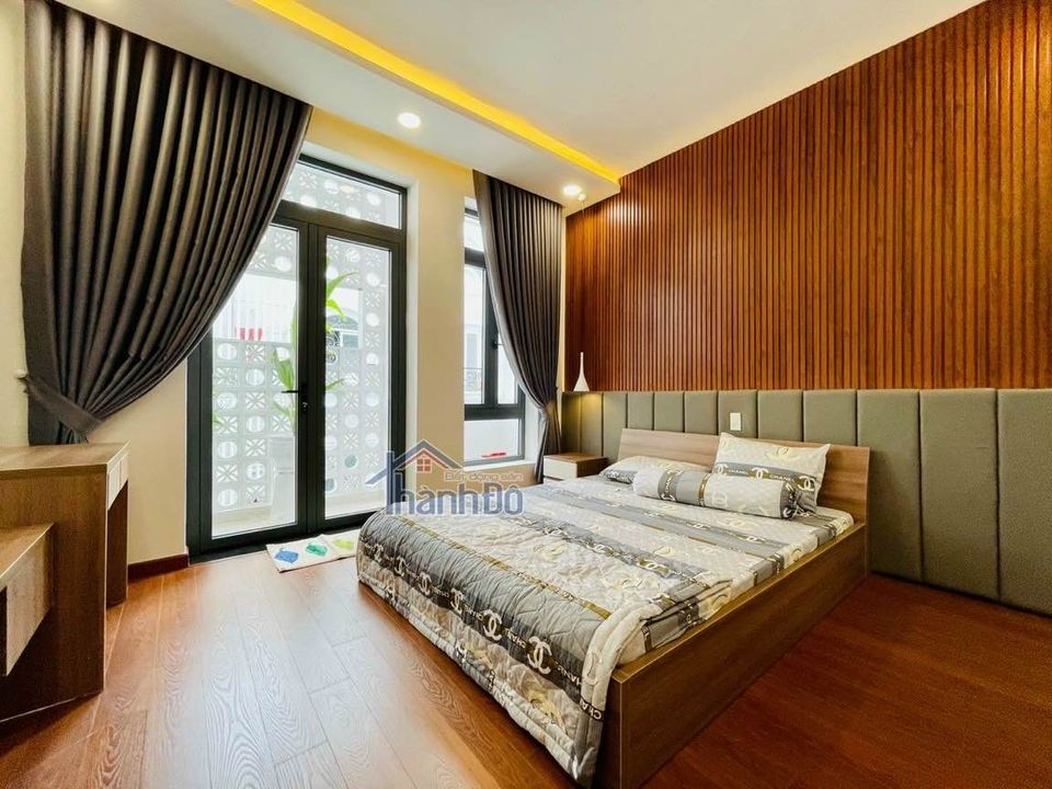 NHÀ PHỐ HIỆN ĐẠI NGAY TRUNG TÂM P9 GÒ VẤP - NHÀ FULL NỘI THẤT. - Diện tích : 4M x 14M