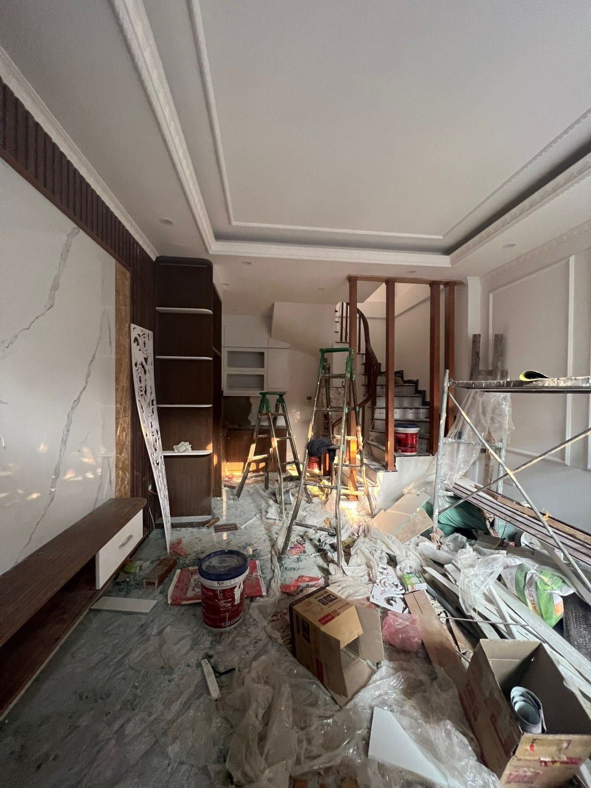 Nhà mới tinh, xây 5 tầng hiện đại, đầy đủ nội thất cơ bản Gần ô tô, gần trường gần chợ Đại Từ