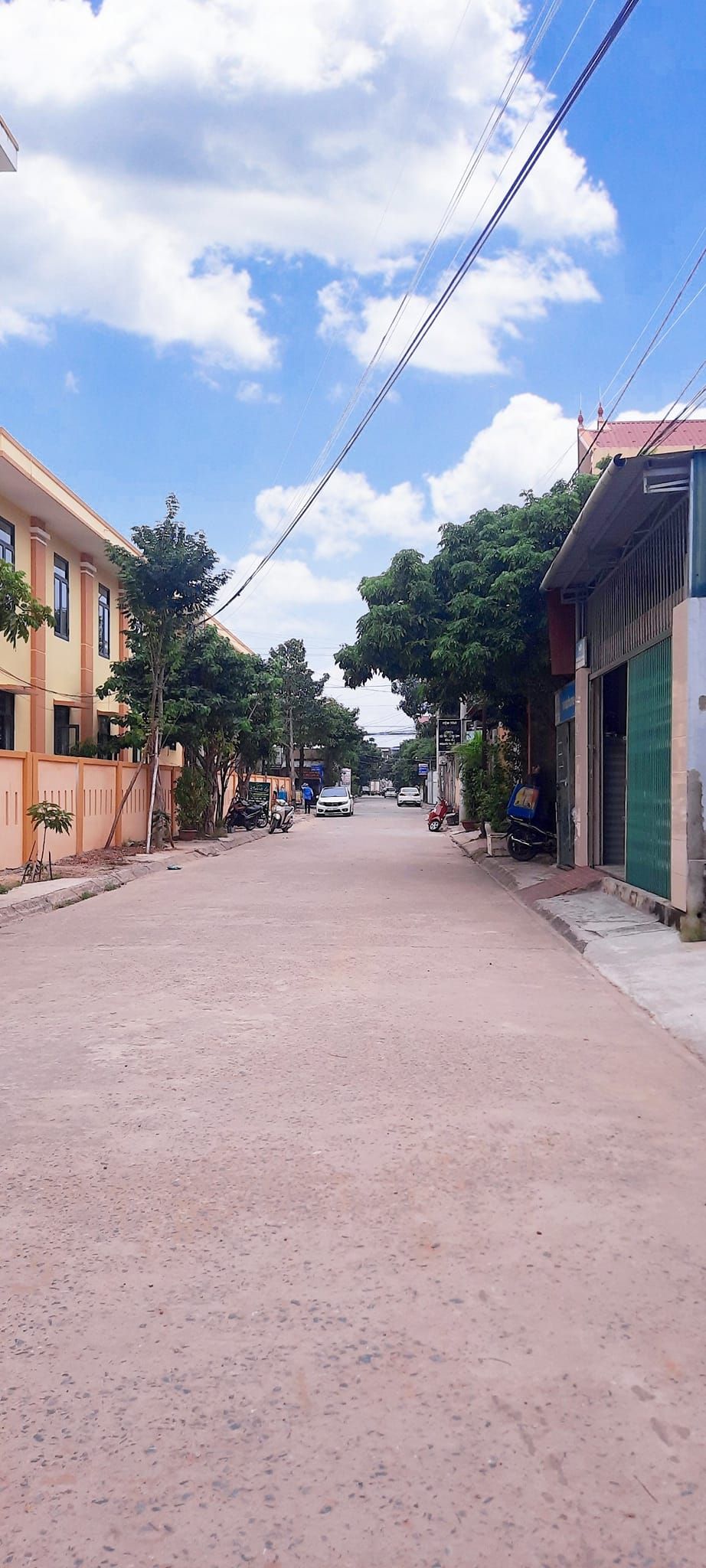 Bán Đất trung tâm đồng phú tổng diện tích 151,1m2, đất xây dựng 100m2. giá 2x tỷ