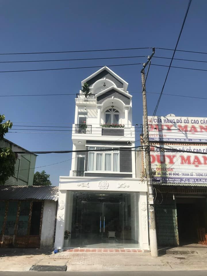 Bán nhà mặt tiền Nguyễn thị Minh Khai mới xây kế bên cổng chợ Bình Điềm và trường TH Phú Hoà 2
