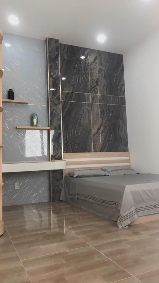 Bán nhà mặt tiền Nguyễn thị Minh Khai mới xây kế bên cổng chợ Bình Điềm và trường TH Phú Hoà 2