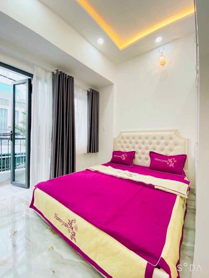 Cần bán căn nhà 252/PHẠM VĂN CHIÊU, P.9, GV Nhà trệt, lầu, 2 phòng ngủ, 2 toilet, giếng trời