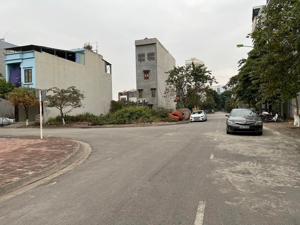 Chính chủ gửi bán lô đất giãn dân Tông Đản, Kinh Bắc, tp Bắc Ninh Diện tích 81m2 Mặt tiền 4.5m