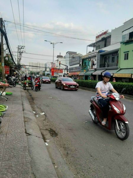 Bán 2 lô đất có thể bán từng lô Giáp Phú Mỹ Hưng Quận 7 cách mặt tiền Phú Thuận 15m
