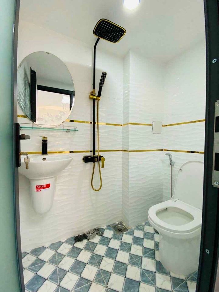 Cần bán căn nhà 252/PHẠM VĂN CHIÊU, P.9, GV Nhà trệt, lầu, 2 phòng ngủ, 2 toilet, giếng trời