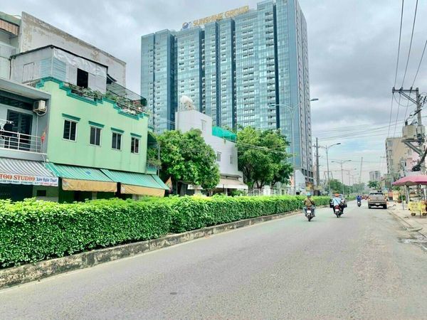 Bán 2 lô đất có thể bán từng lô Giáp Phú Mỹ Hưng Quận 7 cách mặt tiền Phú Thuận 15m