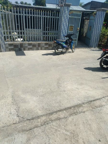 Bán Miếng Đất Tặng Nhà Tiền Chế DT: 6x21 Bao Giấy Tờ Từ A-Z Giá 300 Triệu Thương Lượng Tân Bình