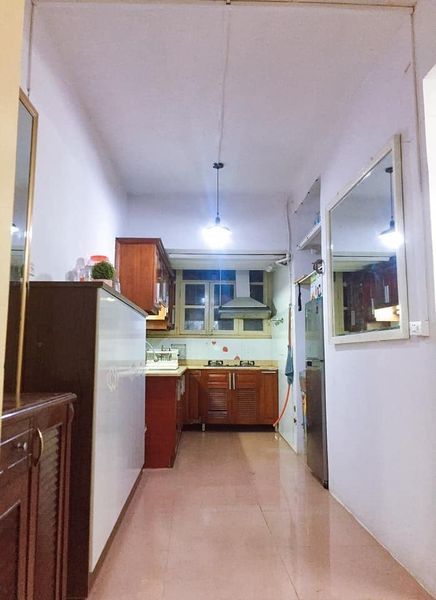 Em chính chủ cần bán căn hộ tầng 2 mặt đường Minh Khai HBT DT sổ đỏ 45,5m, DTSD thực tế 65m
