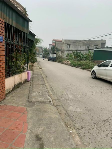 Chính chủ CẦN BÁN LÔ ĐẤT rẻ nhất phố Đồng Niên phường VIỆT HÒA TPHD thẳng chợ chính lên mấy bước
